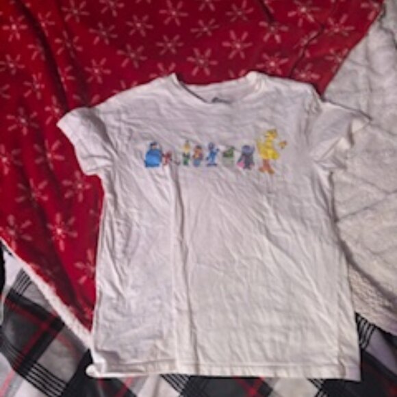 Sesame Street Top - Picture 1 of 3